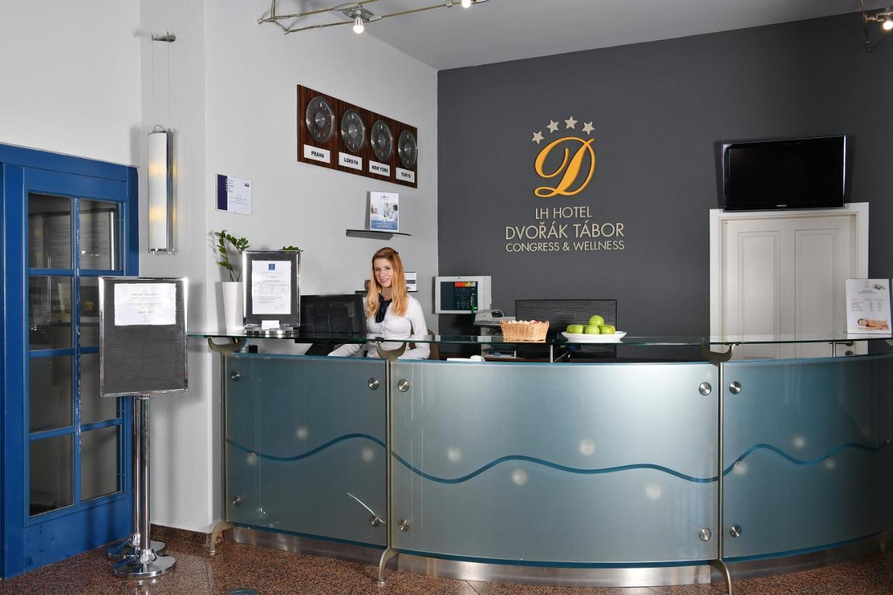 Lh Hotel Dvorak Tabor Congress & Wellness Exteriör bild