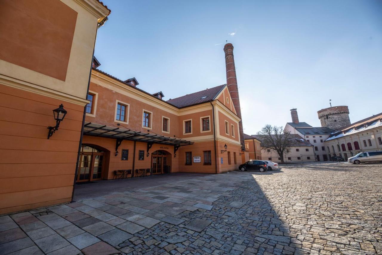 Lh Hotel Dvorak Tabor Congress & Wellness Exteriör bild